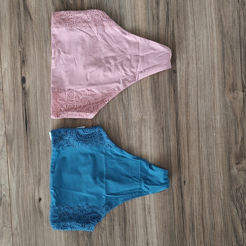NWT Soma Vanishing Tummy With Lace Thongs